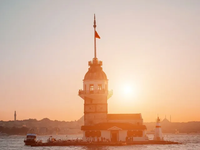 Maiden's Tower Ticket with Audio Guide - Image 3