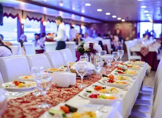 Bosphorus Cruise Tickets & Tours - Dinner Cruise