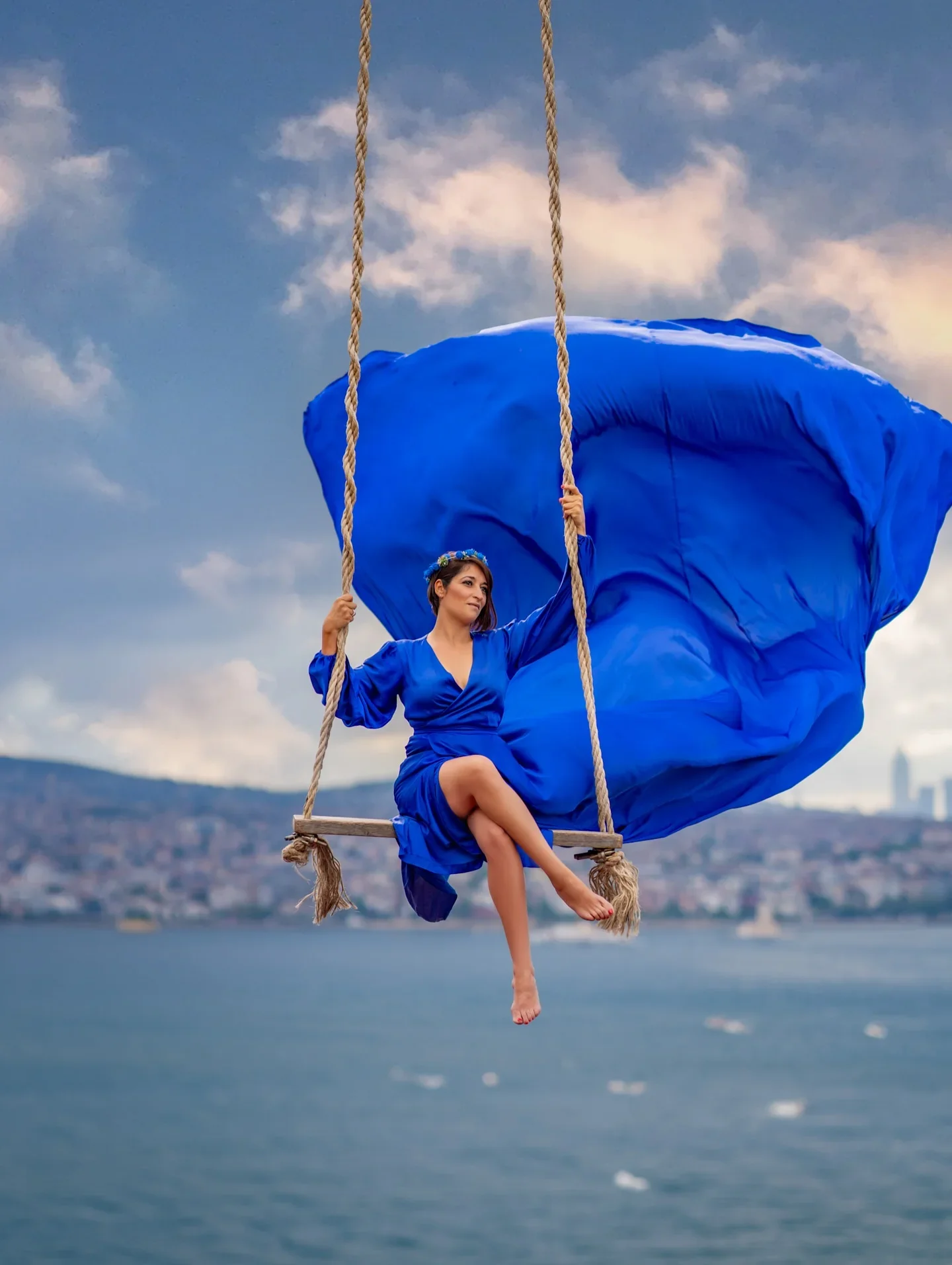 Sesja zdjęciowa Flying Dress na Rooftop Galata z wypożyczeniem sukni - Image 3