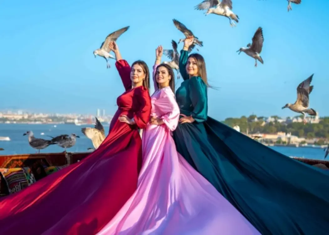 Sesja zdjęciowa Flying Dress na Rooftop Galata z wypożyczeniem sukni - Image 4