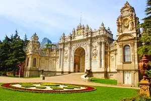 Dolmabahce Palace Tickets & Tours - Dolmabahce Palace Skip the Ticket Line with Audio Guide