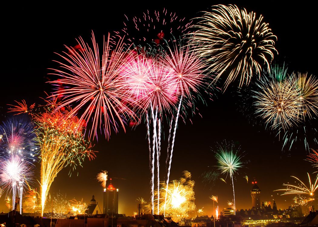 Istanbul at Christmas & New Year: Festive Lights Between Europe and Asia