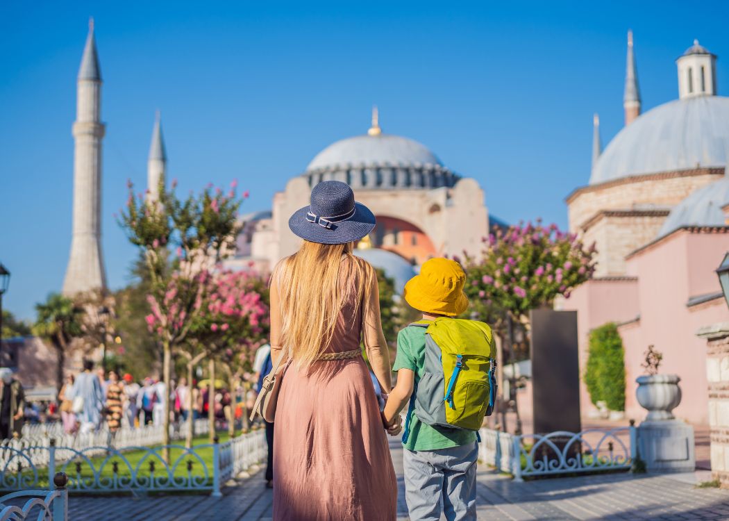 The Complete Sultanahmet Area Guide: Attractions, Ticket Prices & Tips