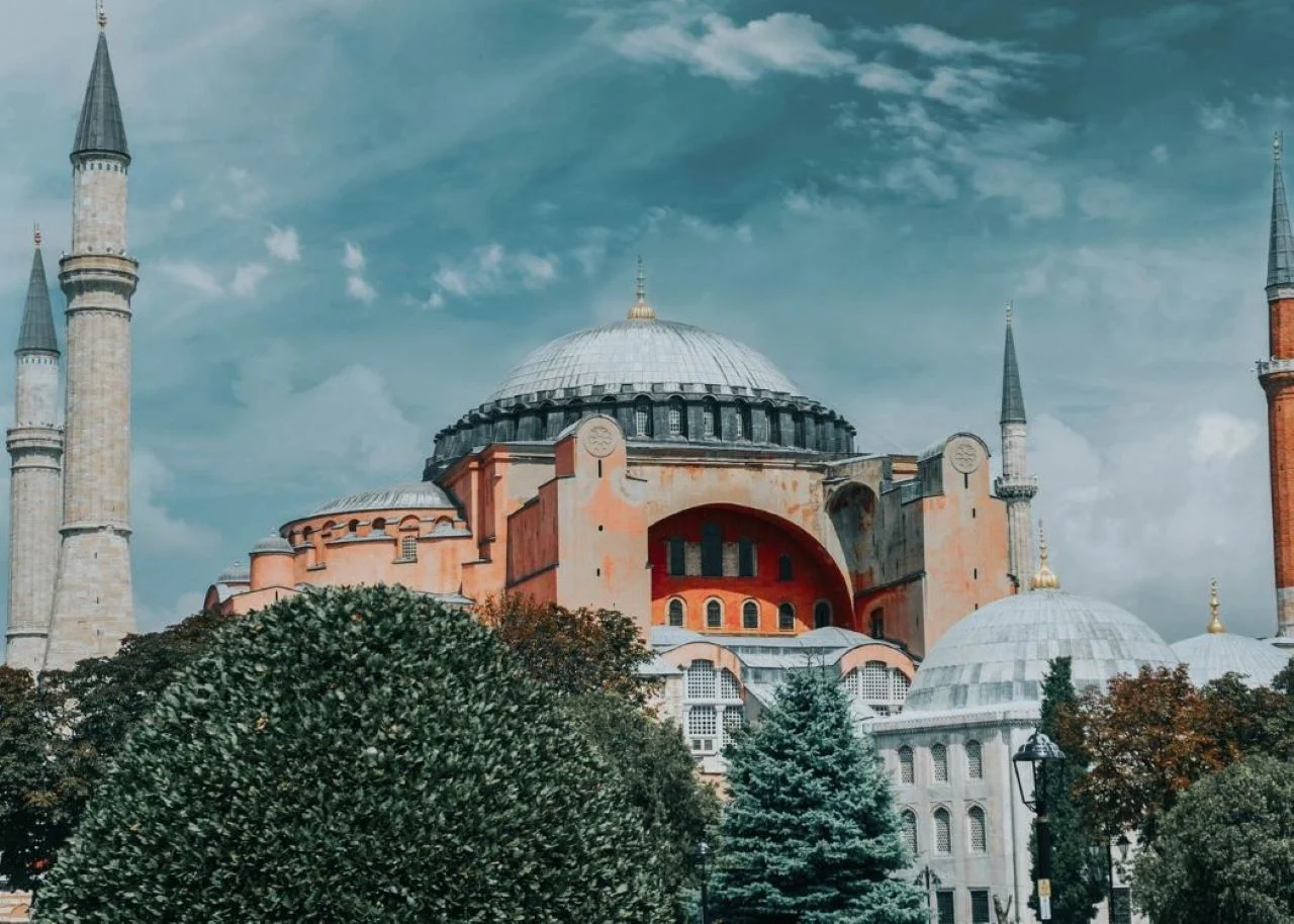 Topkapı Palace, Hagia Sophia, Basilica Cistern and Blue Mosque Combo - Image 3