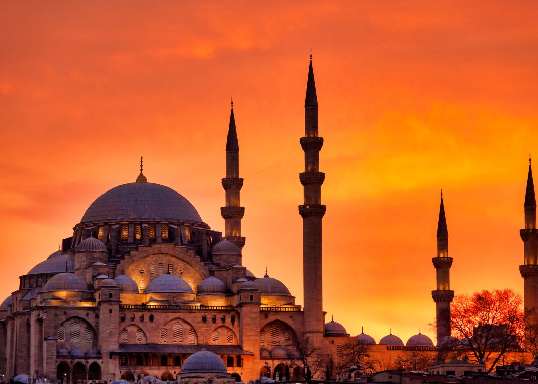 Islamic Heritage of Istanbul: A Thoughtful Guide to Mosques, Ottoman Spirituality, and Sacred Sites