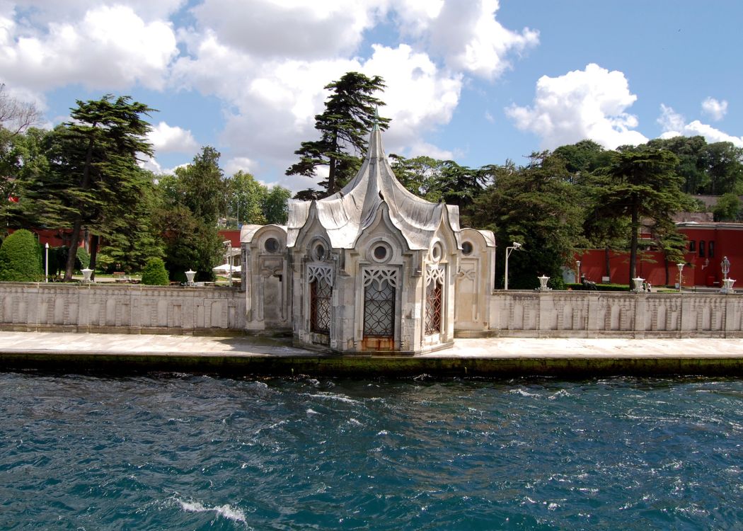 Beylerbeyi's marble bathing pavilion on the waterfront terrace