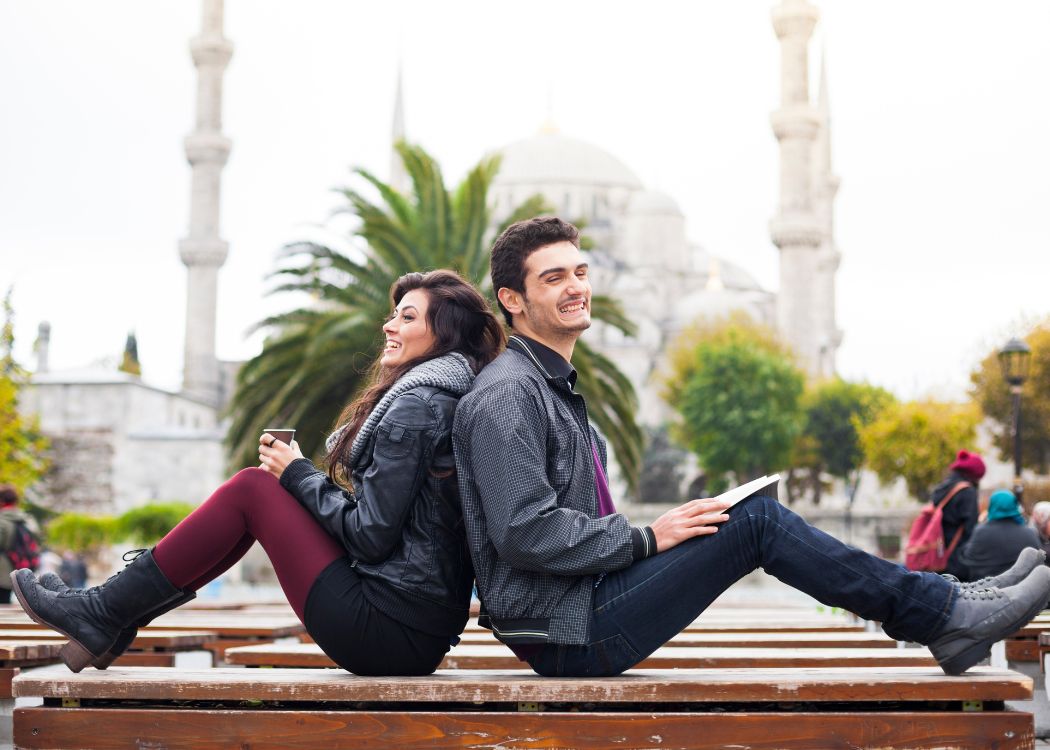 Slow Istanbul: A Calm Route Through Ferries, Tea Gardens, and Sunsets