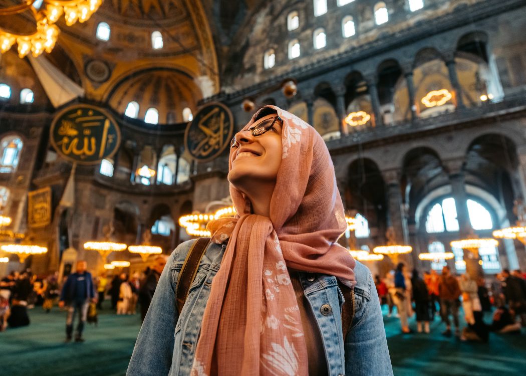 Istanbul for History Nerds: The Ultimate Guide to Empires, Conquests, Cisterns, Walls, and Layered Civilizations