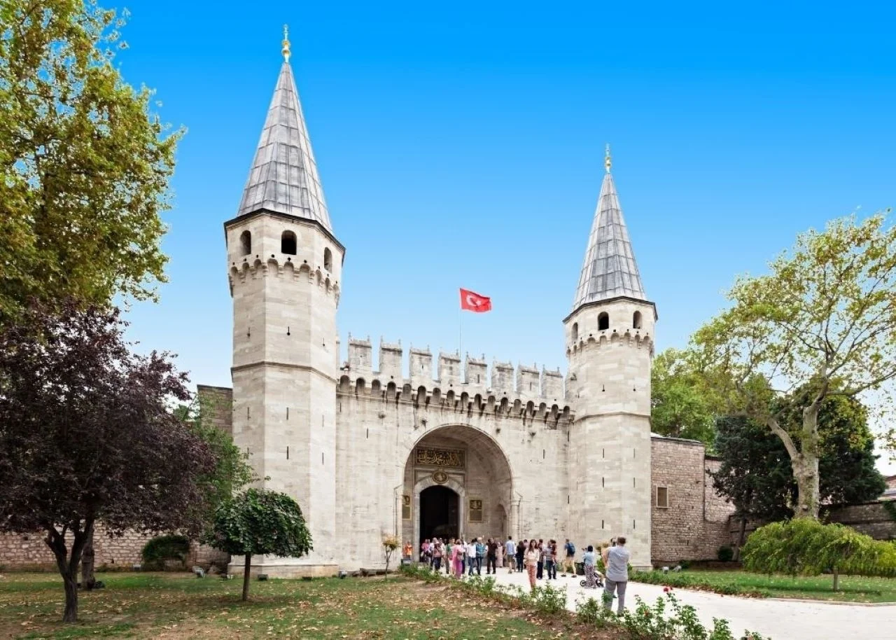 Topkapı Palace, Hagia Sophia and Galata Tower Combo - Image 1